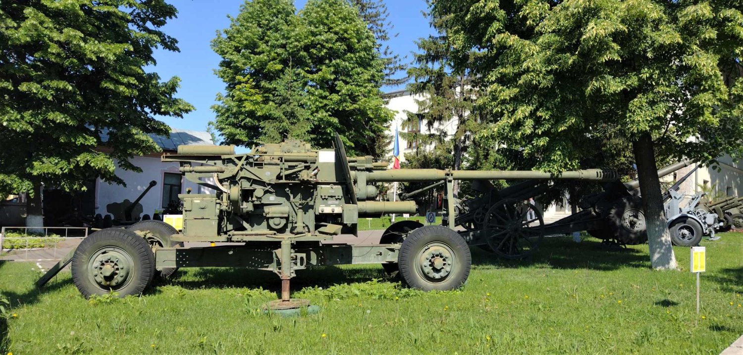 Pe urmele eroilor români la Muzeul Militar din Iaşi 255252