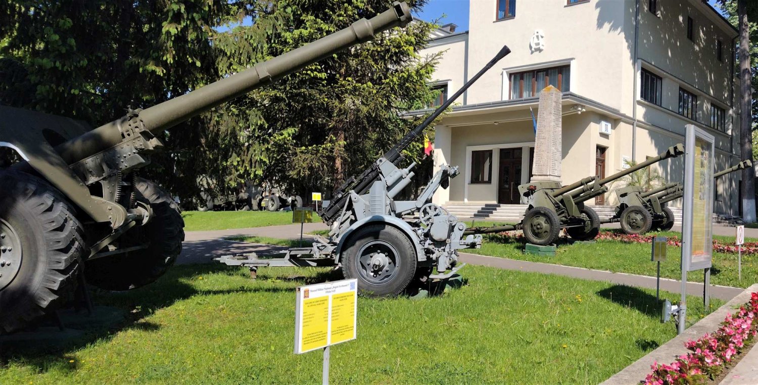 Pe urmele eroilor români la Muzeul Militar din Iaşi 255253