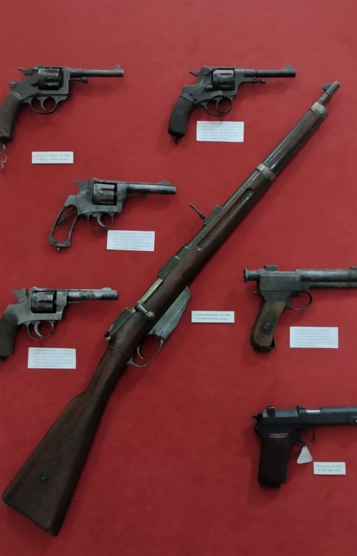 Pe urmele eroilor români la Muzeul Militar din Iaşi 255266