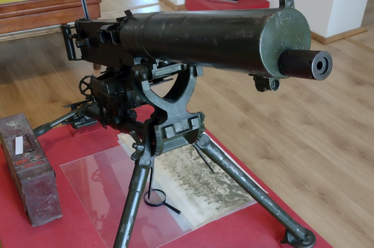 Pe urmele eroilor români la Muzeul Militar din Iaşi 255271