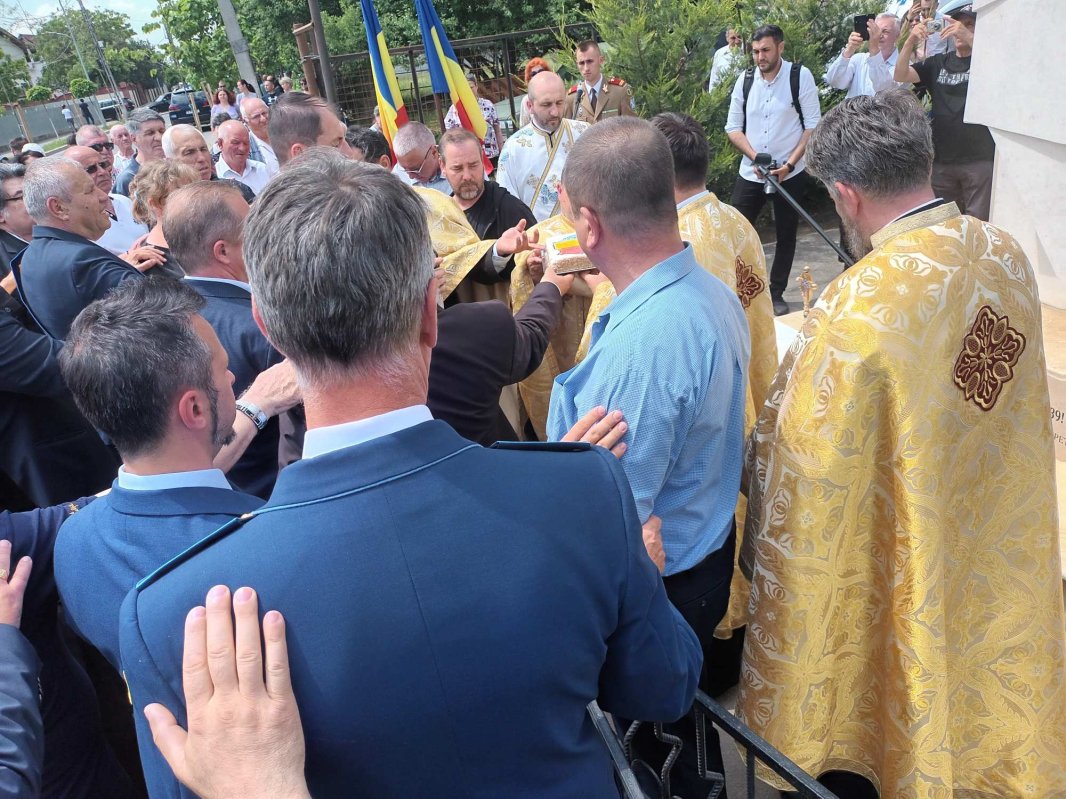 O ceremonie emoționantă de Înălțarea Domnului 255683