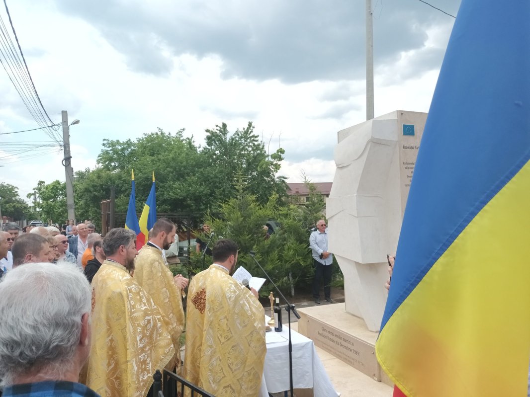 O ceremonie emoționantă de Înălțarea Domnului 255685