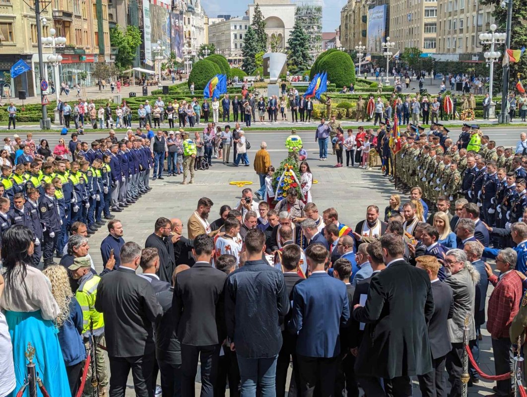 Praznicul Înălțării Domnului și Ziua Eroilor la Timișoara 255734