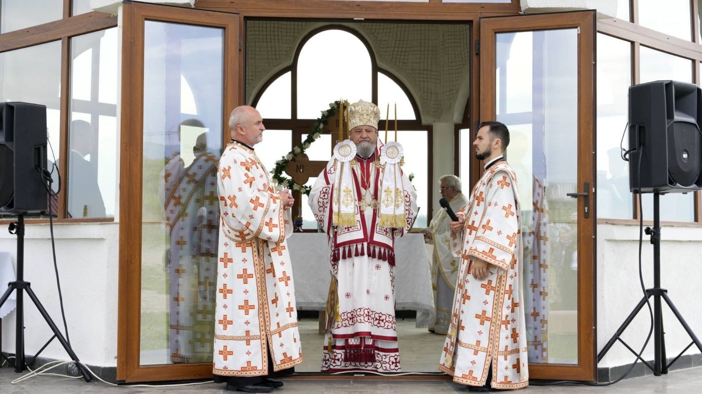 Sărbătoare la Schitul „Înălţarea Domnului” din Veştem, judeţul Sibiu 255699