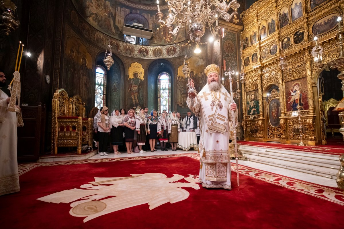 Rugăciune şi recunoştinţă pe Dealul Patriarhiei 256083