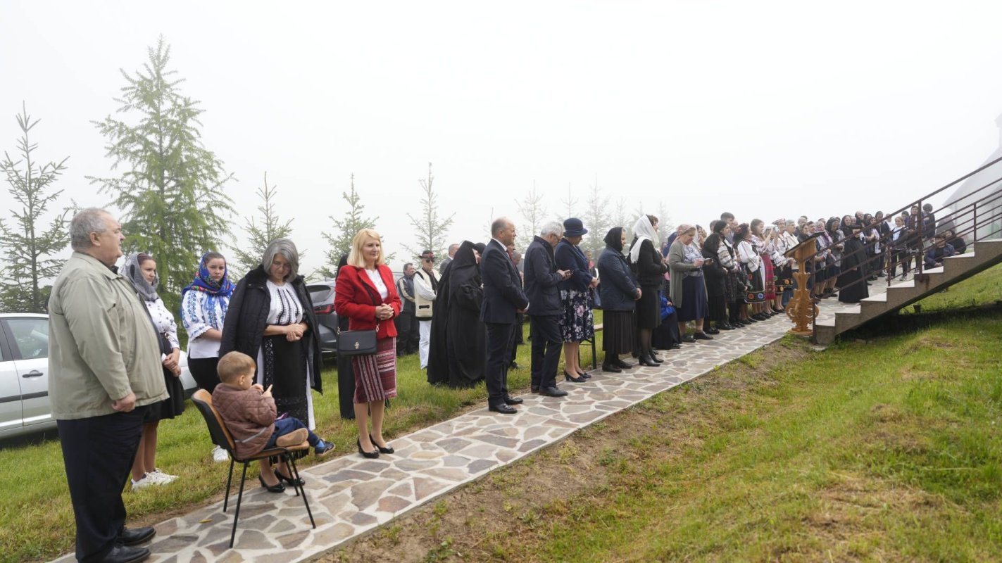 Liturghie arhierească la Schitul Augustin, județul Brașov 256234