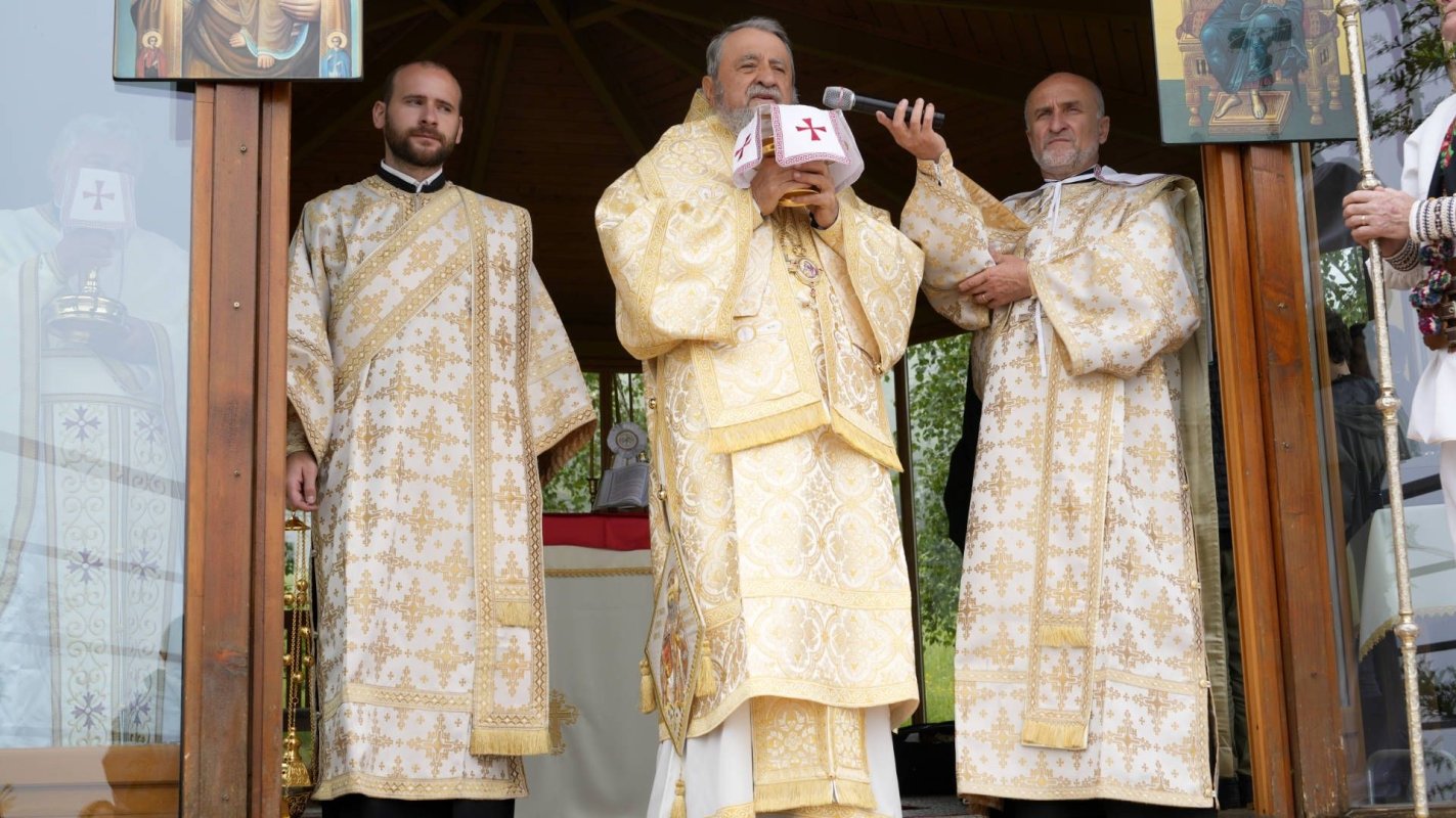 Liturghie arhierească la Schitul Augustin, județul Brașov 256238