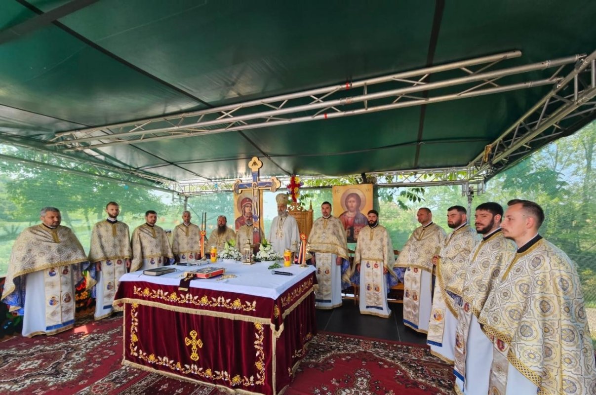 Resfințirea bisericii din Parohia Fărăgău, Protopopiatul Reghin 256249