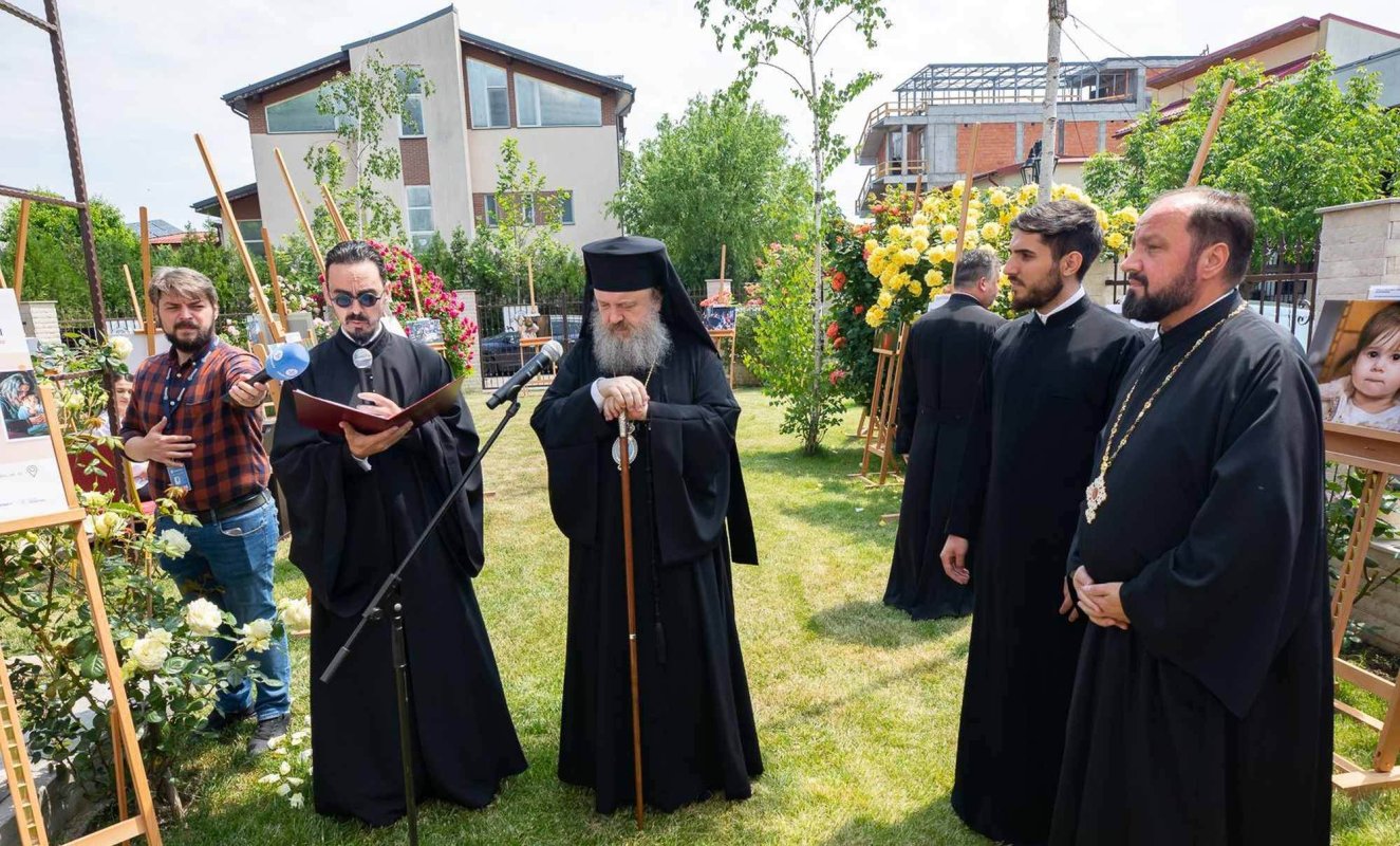 15 ani de misiune în imagini - Parohia Brâncuși 256335