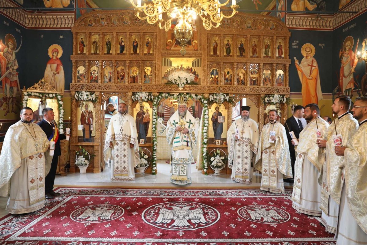 Binecuvântare în parohia maramureşeană Curtuiușu Mare 256416