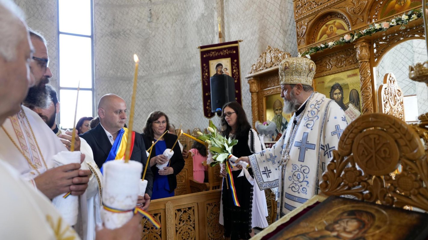 Sfințire de biserică la Daia, județul Sibiu 256384