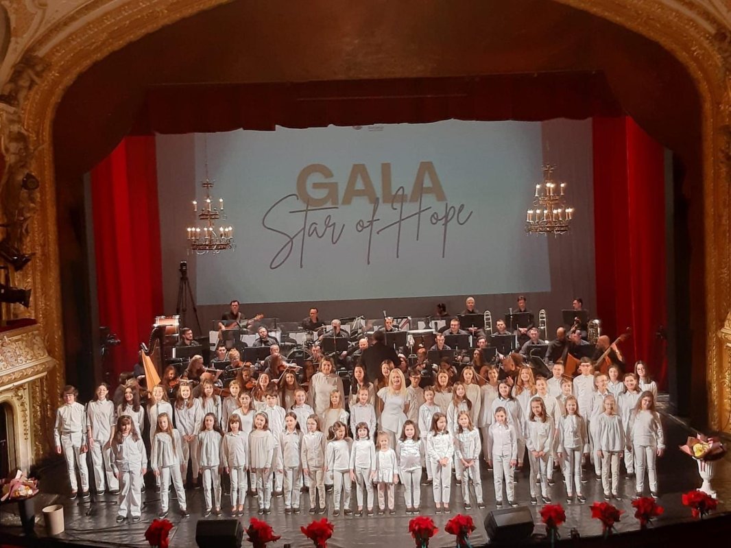 Prinţesa cu bagheta magică de dirijor din lumea copiilor 256574