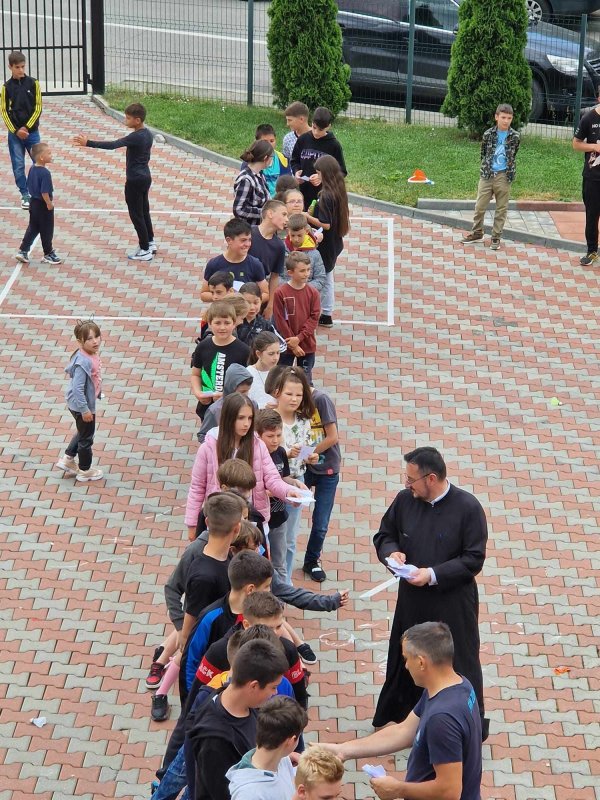 Ziua Internațională a Copilului sărbătorită în Protoieria Vălenii de Munte 256663