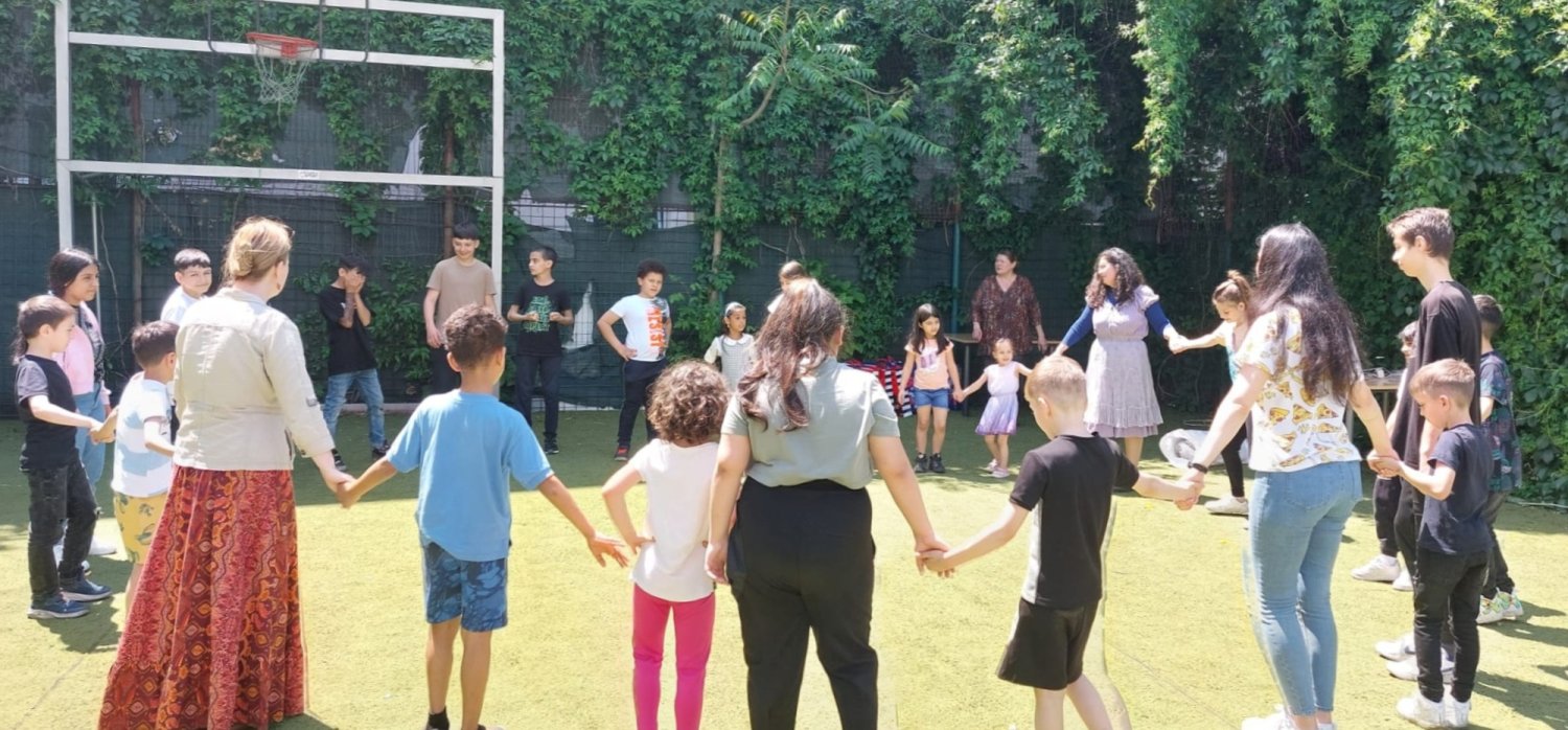 Bucurii și daruri pentru copiii de la Centrul de zi „Sfânta Treime” 256840