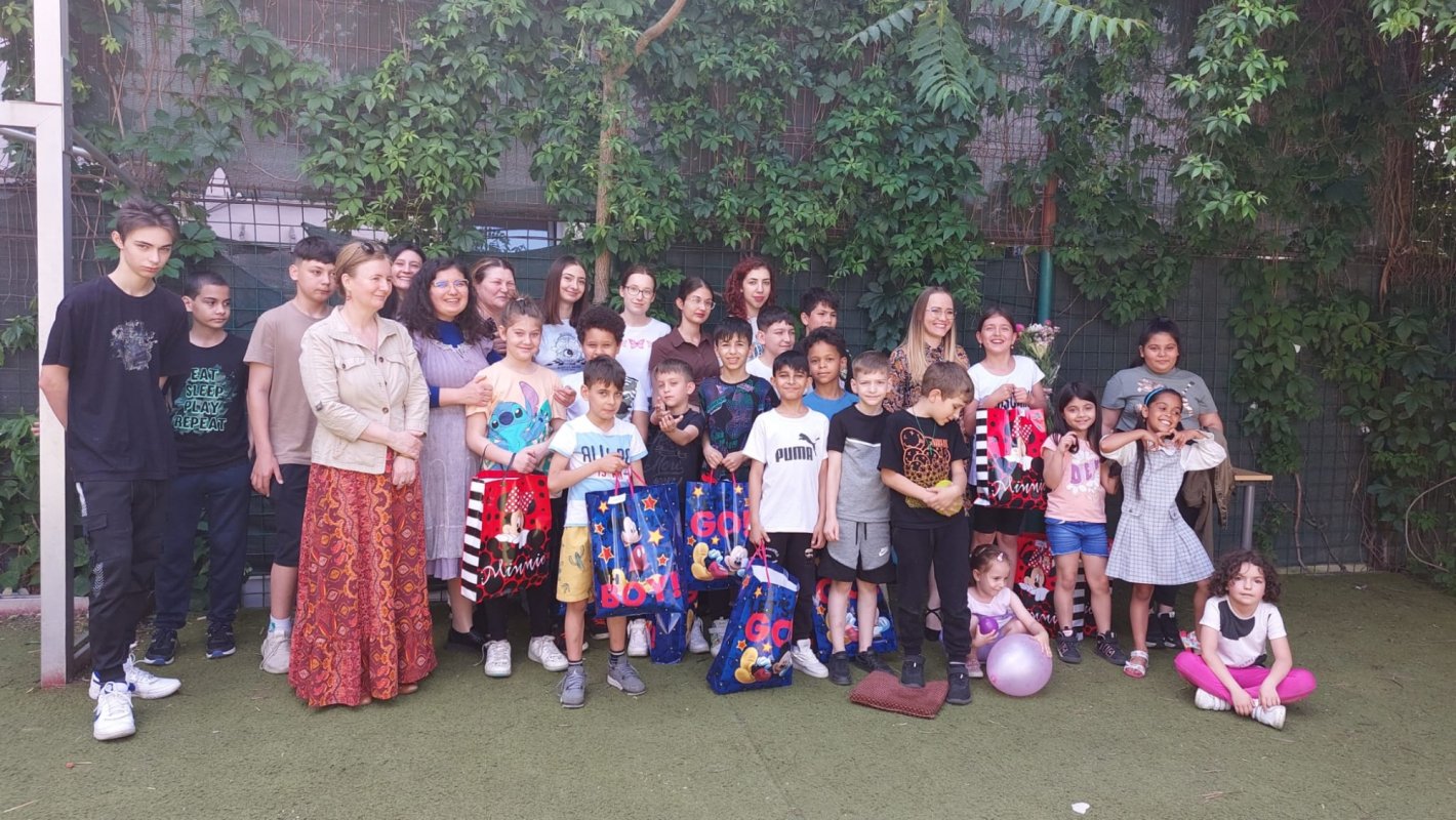 Bucurii și daruri pentru copiii de la Centrul de zi „Sfânta Treime” 256842