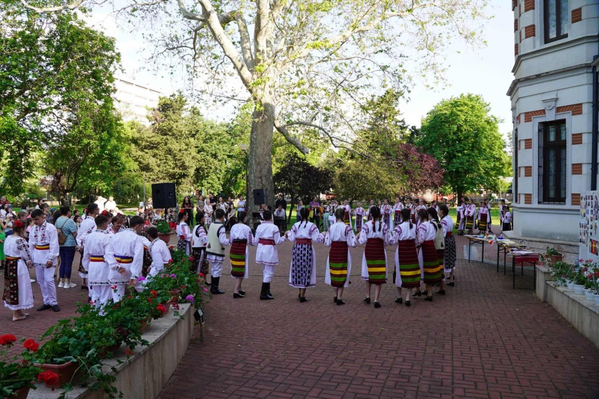 Manifestări cultural‑artistice de Ziua Internațională a Copilului la Galaţi  256782