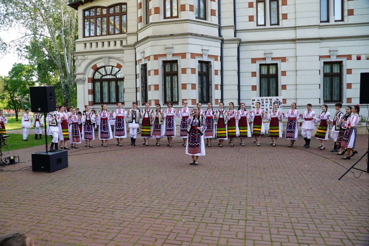 Manifestări cultural‑artistice de Ziua Internațională a Copilului la Galaţi  256783