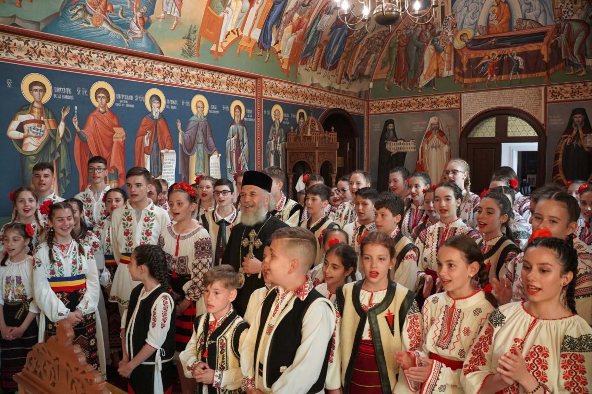 Manifestări cultural‑artistice de Ziua Internațională a Copilului la Galaţi  256789