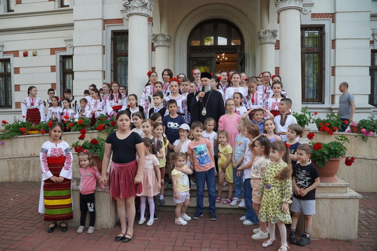 Manifestări cultural‑artistice de Ziua Internațională a Copilului la Galaţi  256791