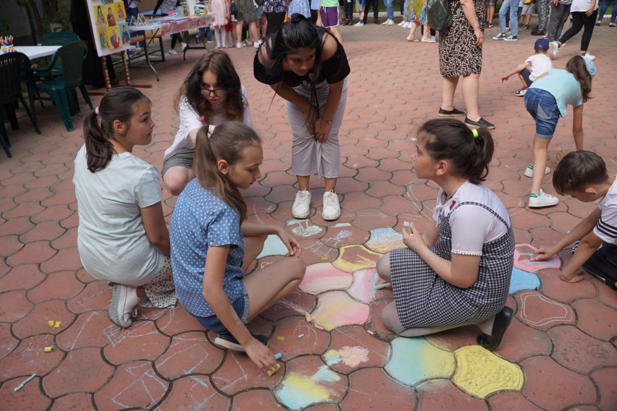 Manifestări cultural‑artistice de Ziua Internațională a Copilului la Galaţi  256794