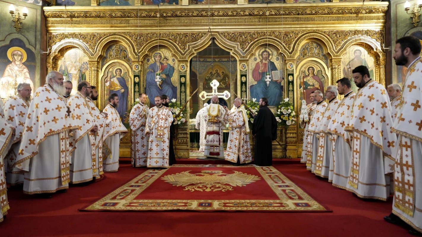 Sobor de arhierei la hramul Catedralei Mitropolitane din Sibiu 257394