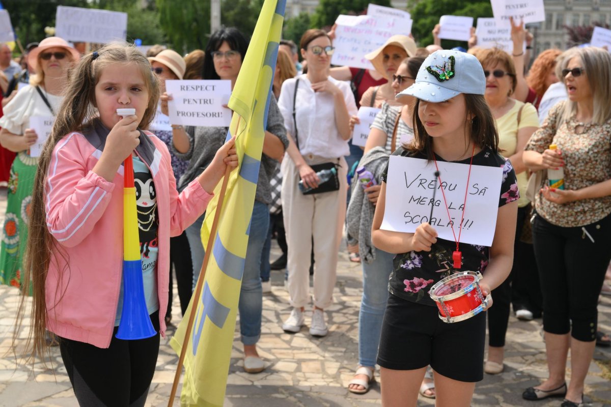 „Garanţii suplimentare” pentru profesori 257883