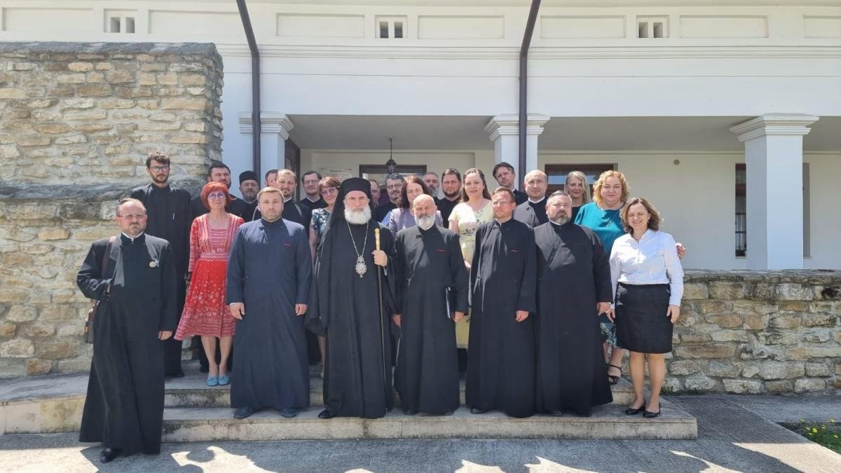 Adunarea Generală anuală a CAR din Eparhia Romanului și Bacăului 258077