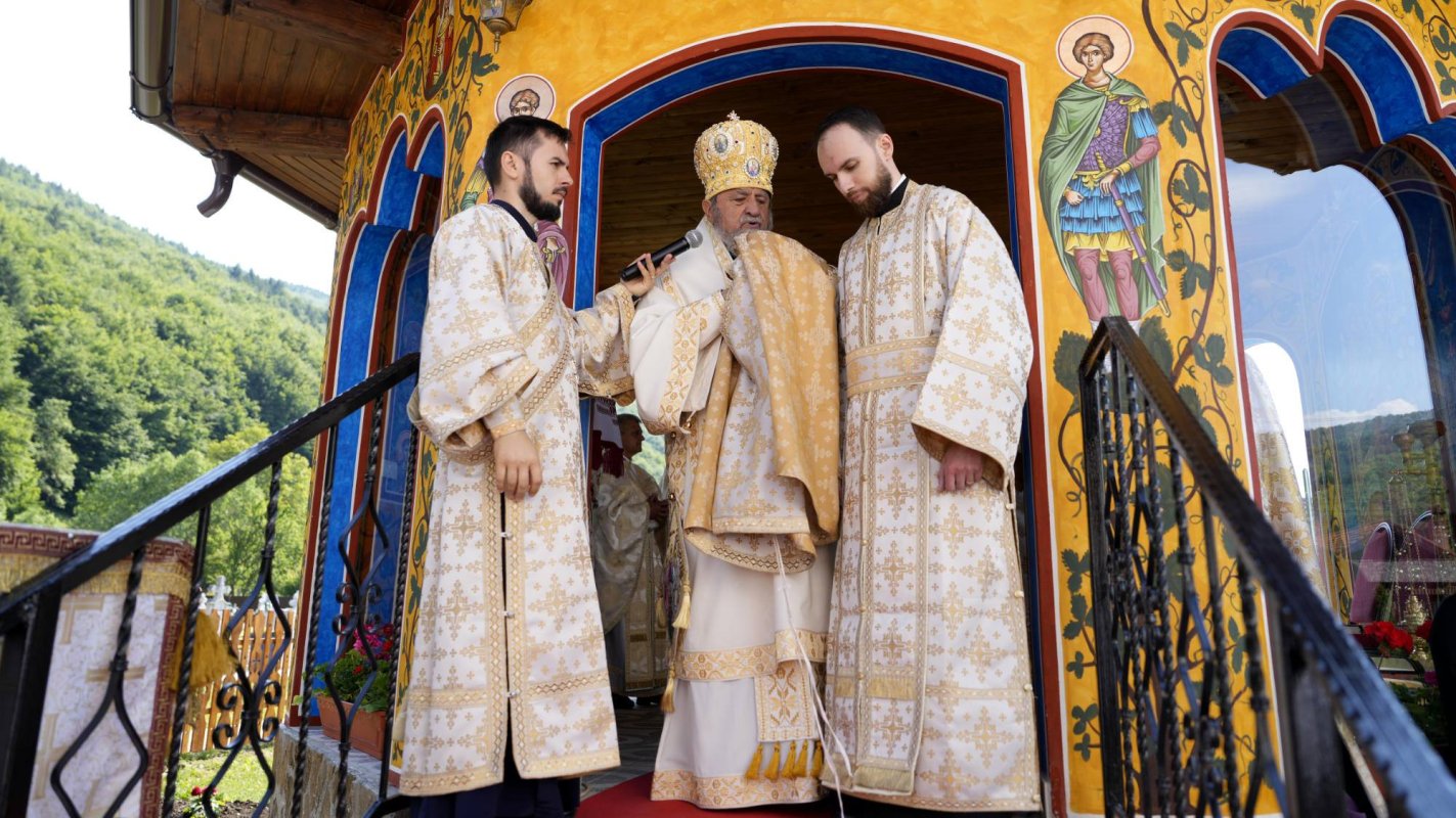 Binecuvântare pentru credincioșii din Teliu‑Vale, județul Brașov 258255