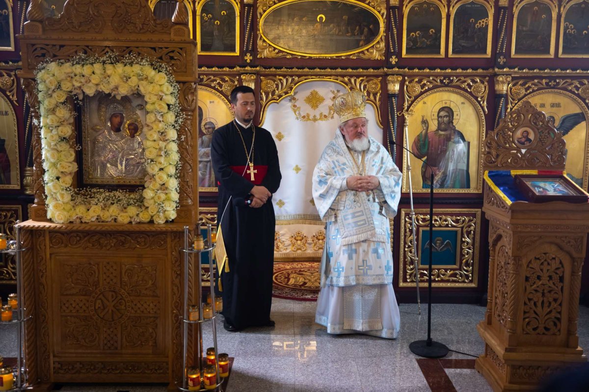 Biserica parohiei prahovene Podenii Vechi a fost resfințită 258239