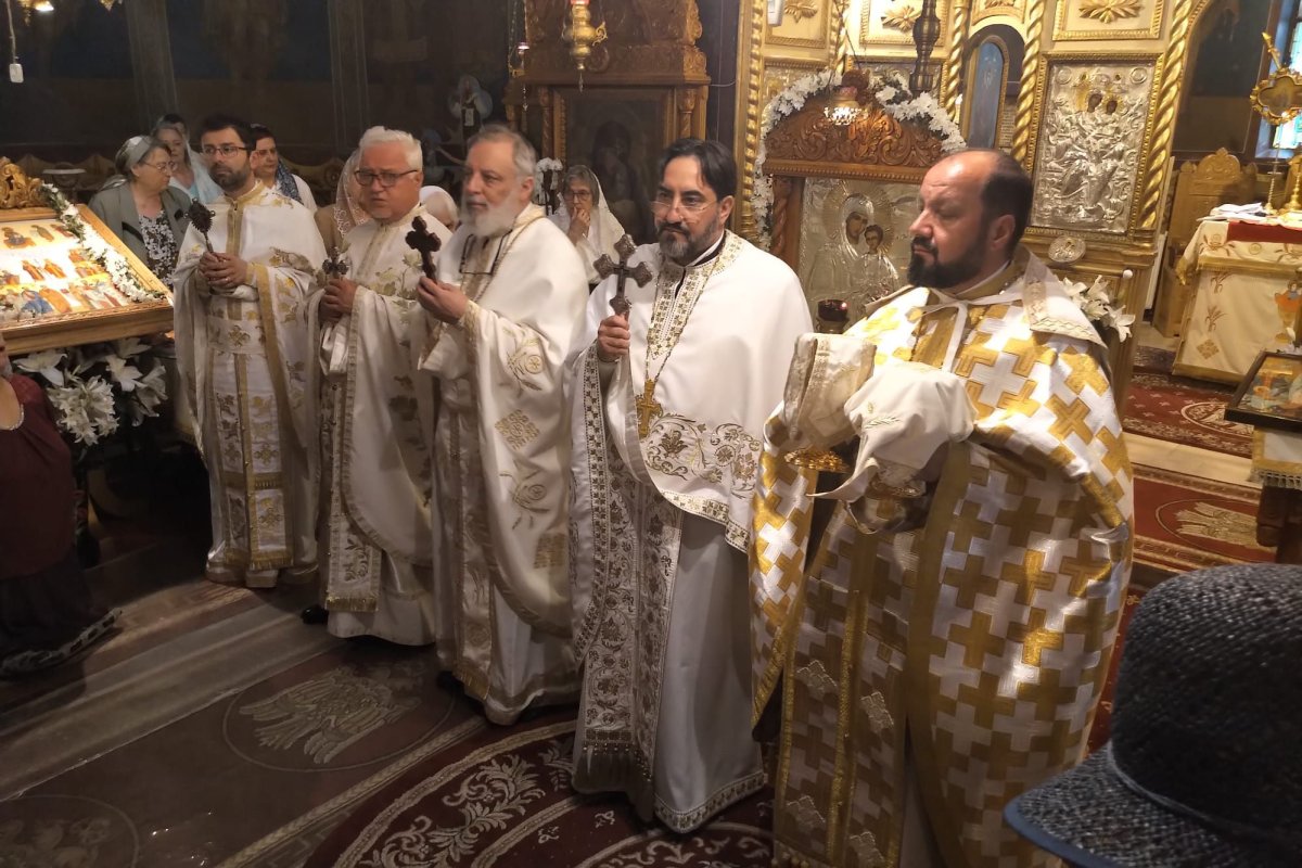 Zi de bucurie la Parohia Precupeţii Vechi din Bucureşti 258330