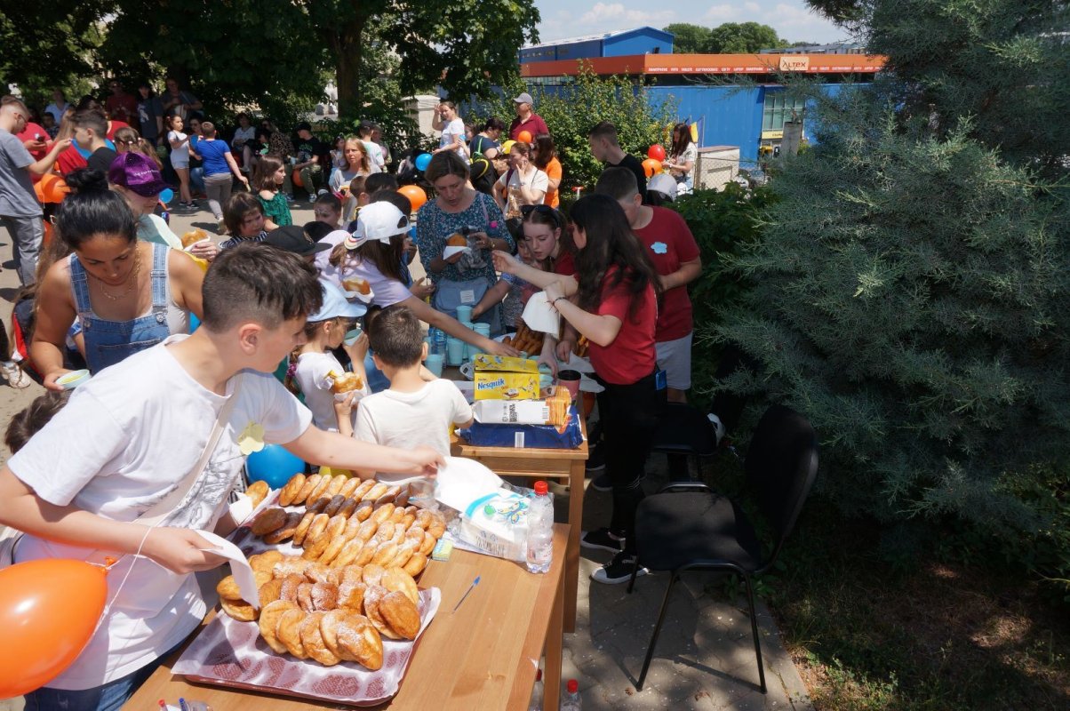 Ziua Internațională a Copilului marcată prin cântece, jocuri și veselie la Protoieria Onești 258081