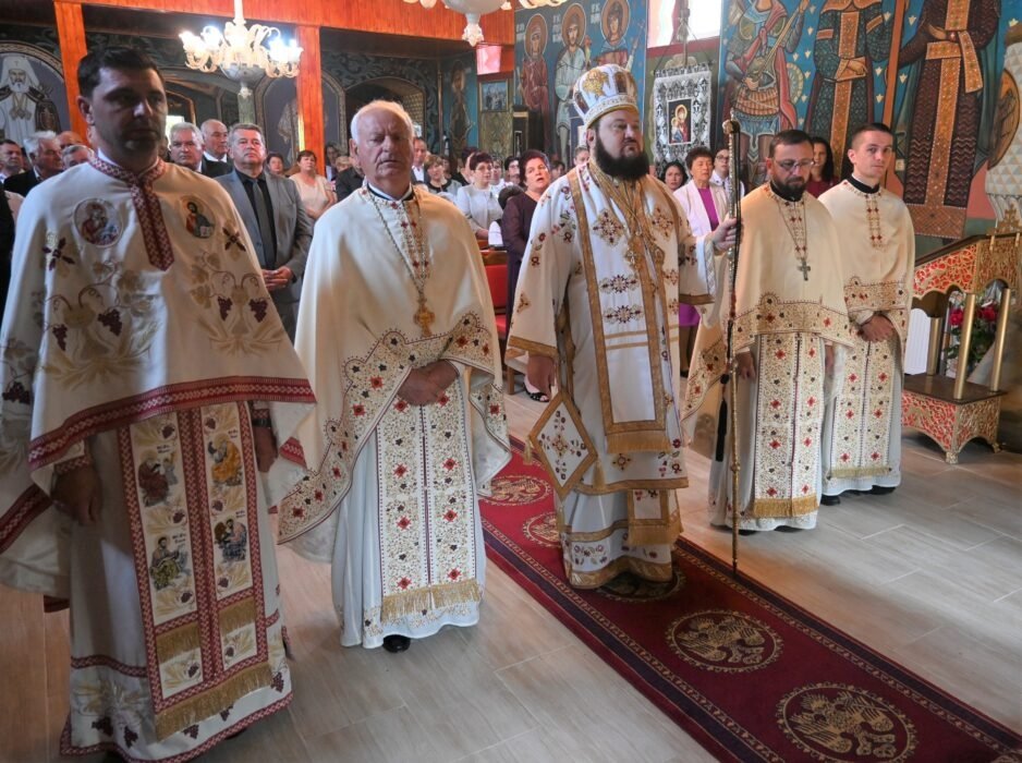 Resfințirea bisericii din Parohia Doh 258364