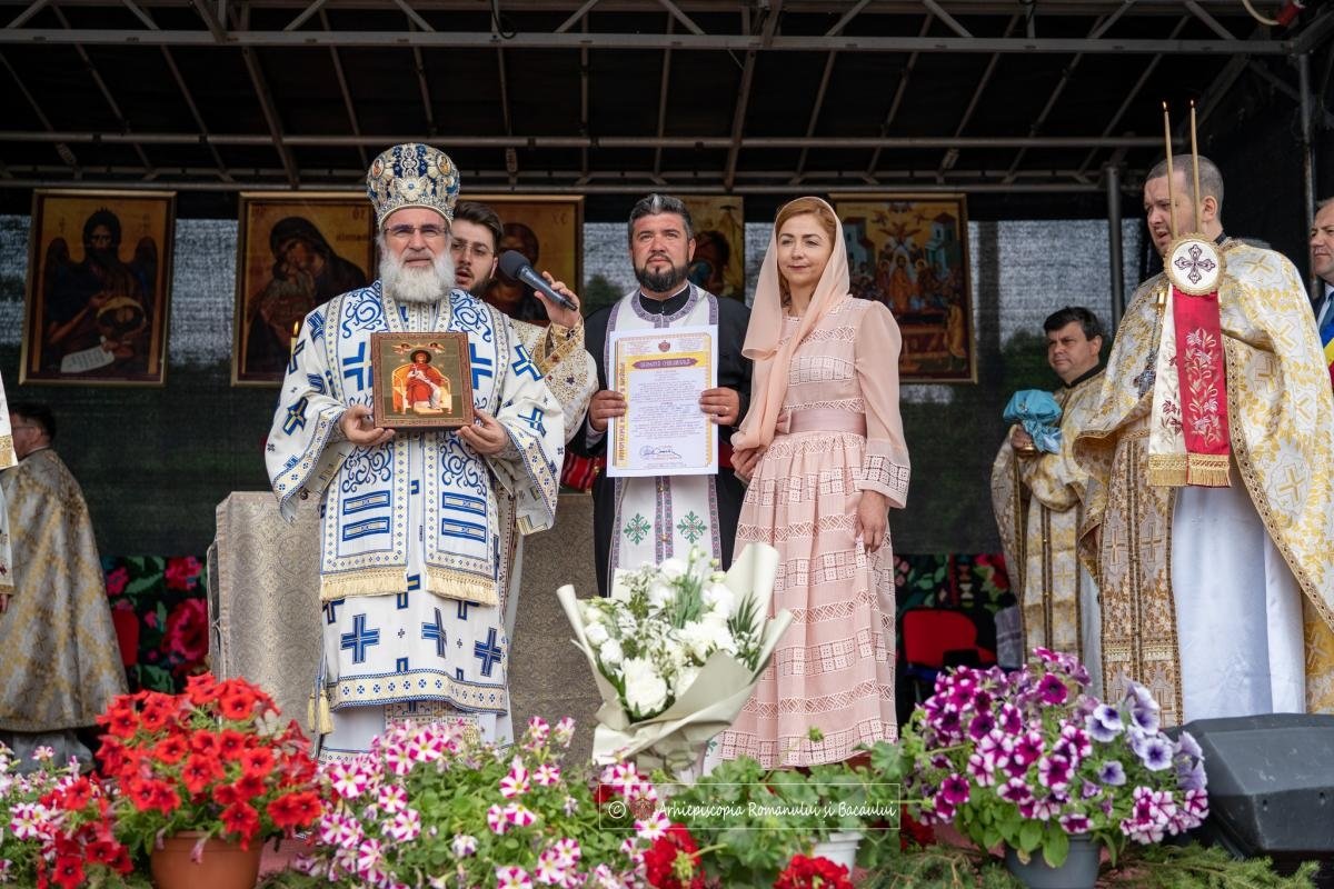 Sfințirea bisericii din Tabăra, Protopopiatul Roman 258411