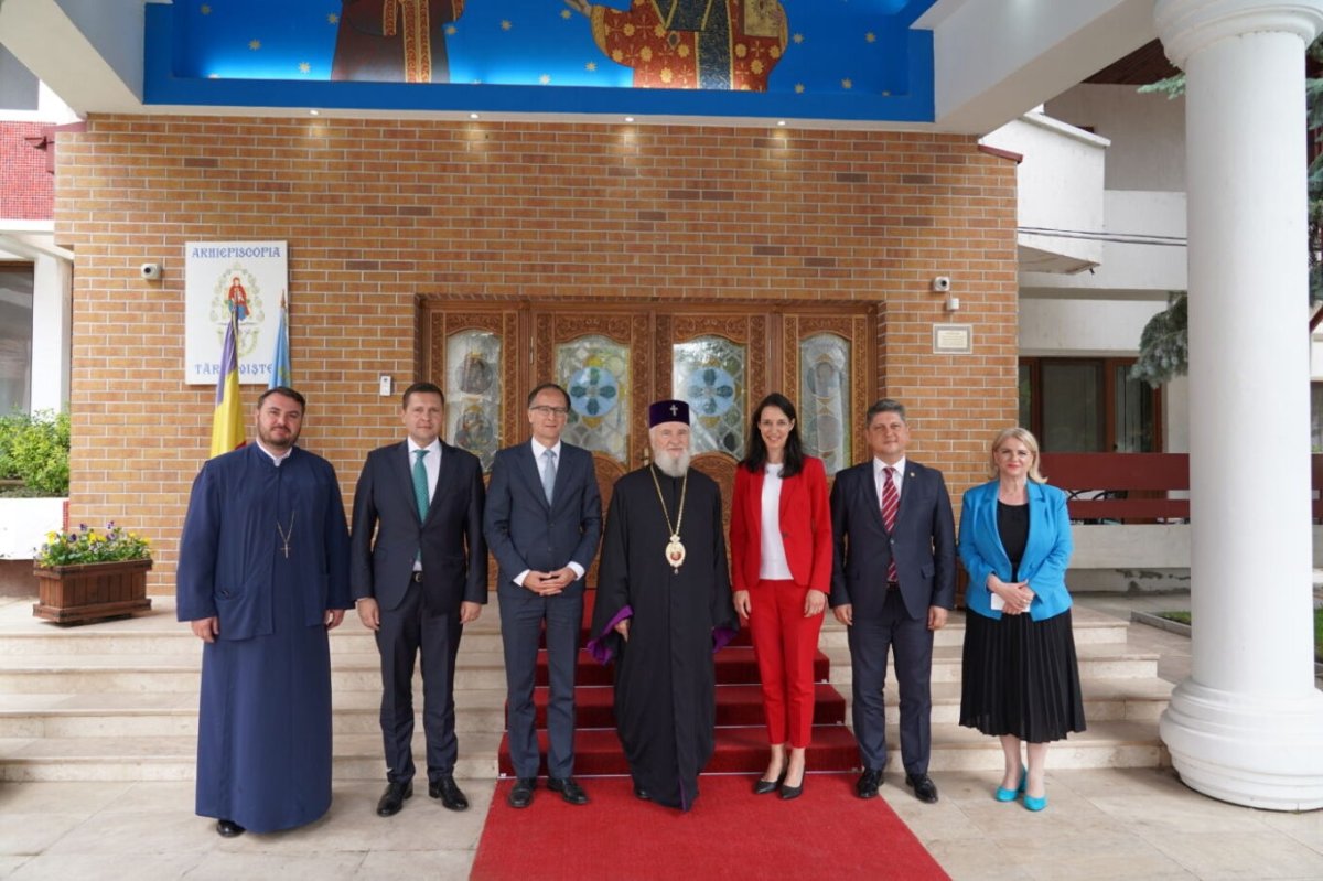 Ambasadorul Germaniei a vizitat Arhiepiscopia Târgoviștei  258541