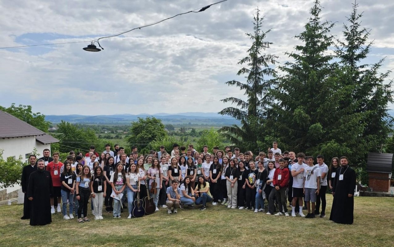 Întâlnirea tinerilor din Protopopiatul Roznov 258532