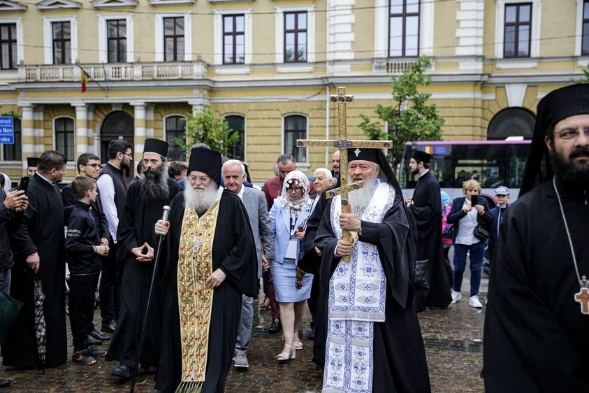 O copie după crucea Sfântului Constantin cel Mare adusă la Cluj-Napoca  258509