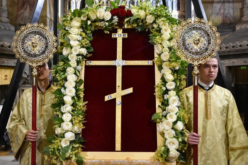 O copie după crucea Sfântului Constantin cel Mare adusă la Cluj-Napoca  258518