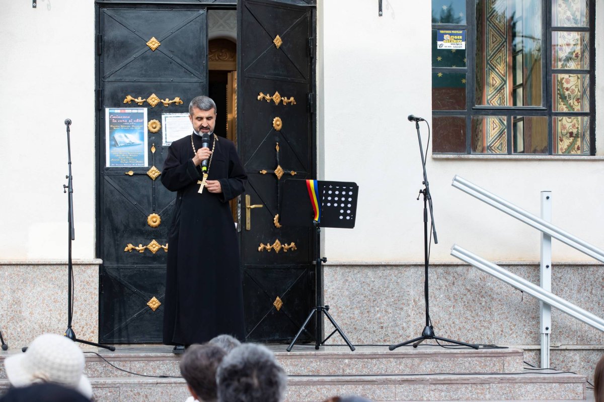 Omagiu poetului național la Parohia Mărcuța din Capitală 258620