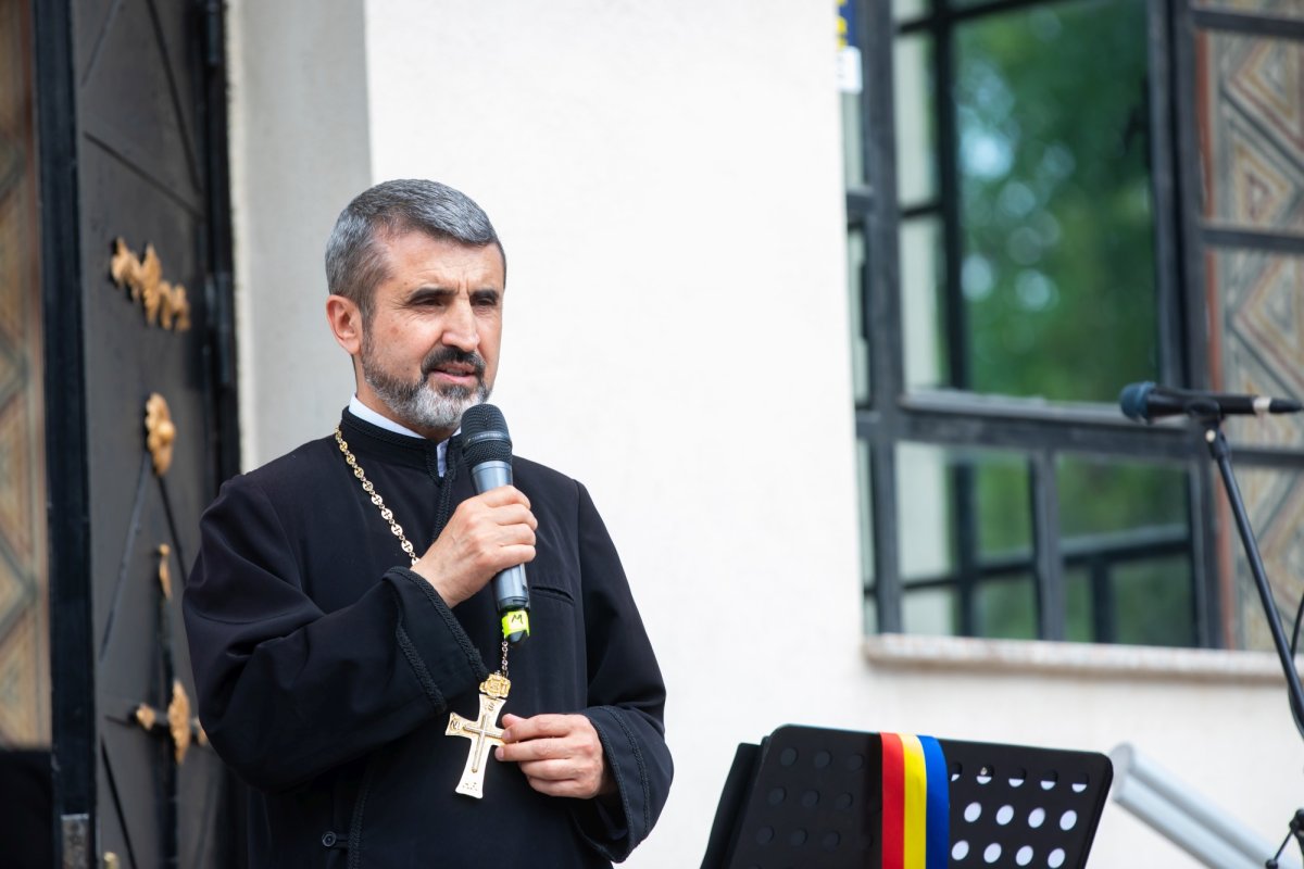 Omagiu poetului național la Parohia Mărcuța din Capitală 258621