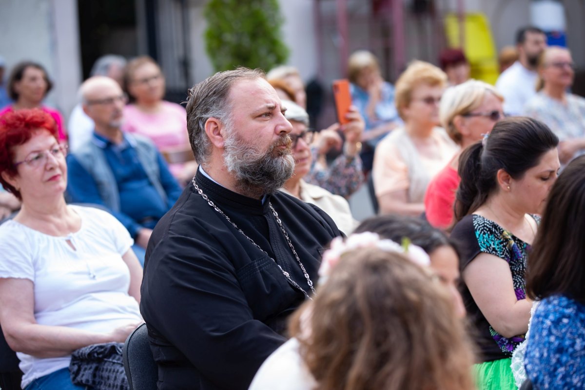 Omagiu poetului național la Parohia Mărcuța din Capitală 258623