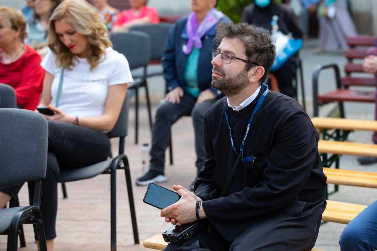 Omagiu poetului național la Parohia Mărcuța din Capitală 258624