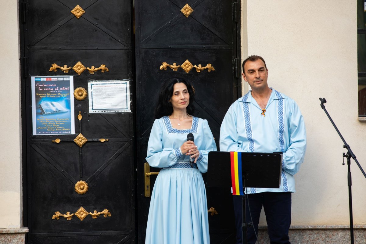 Omagiu poetului național la Parohia Mărcuța din Capitală 258647