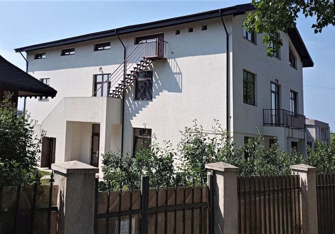 Cei sfințiți prin botezul sângelui „trebuie să fie modelele noastre” 257995