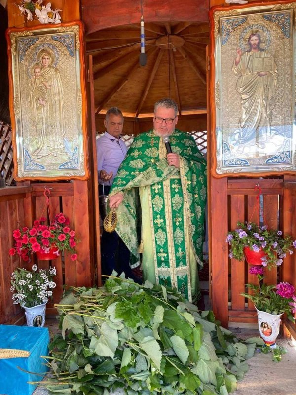 Cei sfințiți prin botezul sângelui „trebuie să fie modelele noastre” 257998