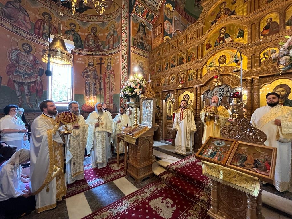 Hram la mănăstirea bucureșteană ctitorită de Patriarhul Teoctist 259009
