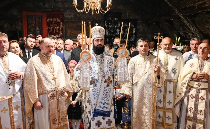 Biserica din Câmpuri de Sus a fost târnosită 259171