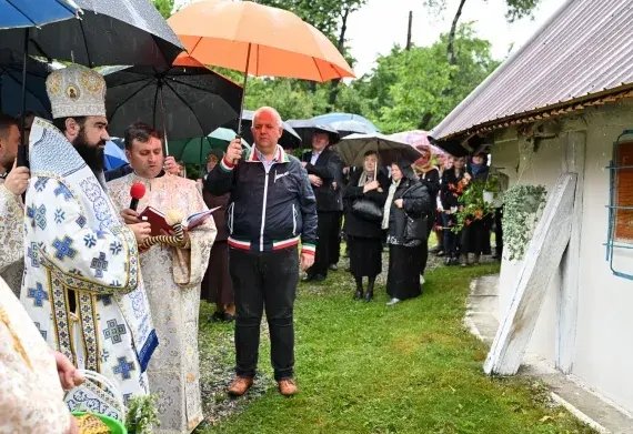 Biserica din Câmpuri de Sus a fost târnosită 259172