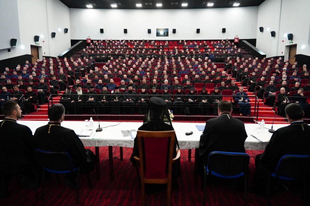 Conferinţă pastoral‑misionară cu toți preoții din Arhiepiscopia Târgoviștei 259189