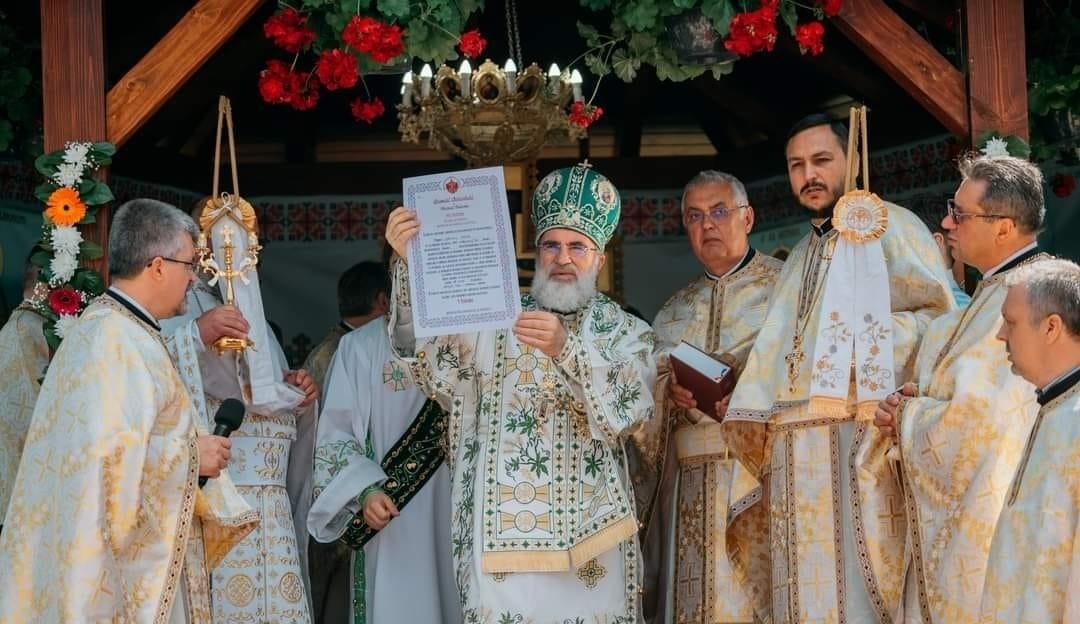 Hramul de vară al Parohiei „Sfinții Trei Ierarhi” din Bacău 259149