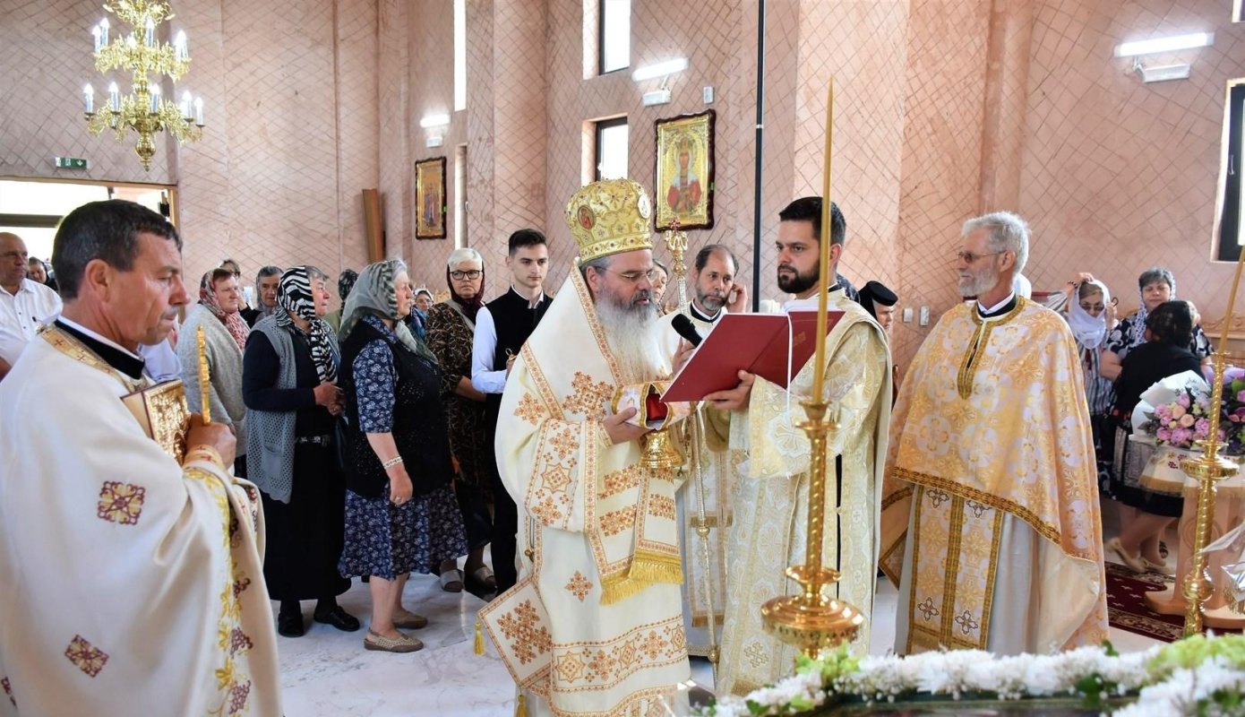 Sfințire de biserică în Bogdănești, Vaslui 259151